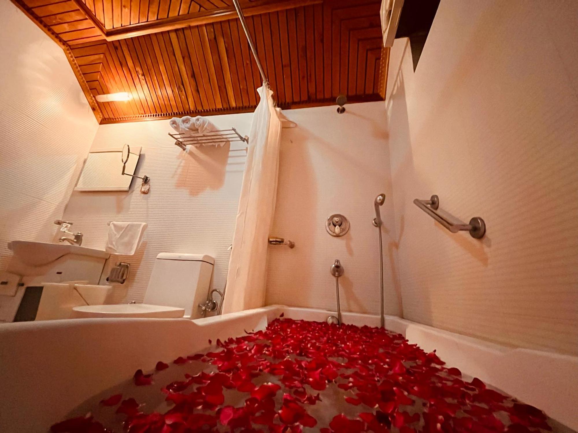 Hotel Hill View, Mussoorie - Near Jw Marriott Mussoorie, M 77377-32479 Exterior photo
