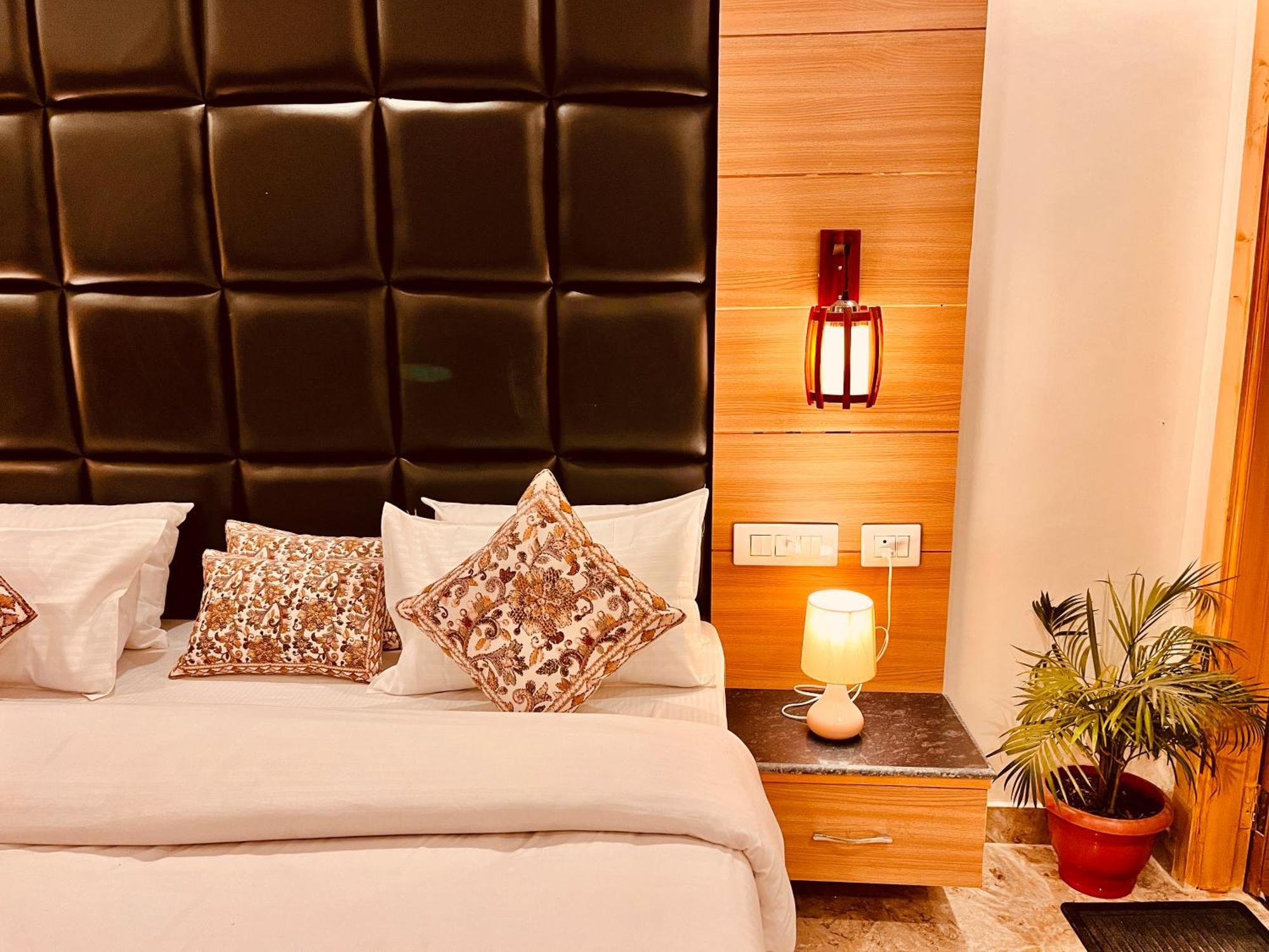 Hotel Hill View, Mussoorie - Near Jw Marriott Mussoorie, M 77377-32479 Exterior photo